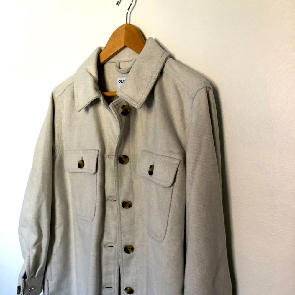 Cream Colored Shacket, New With Tags, oversized, very soft and comfy,  medium